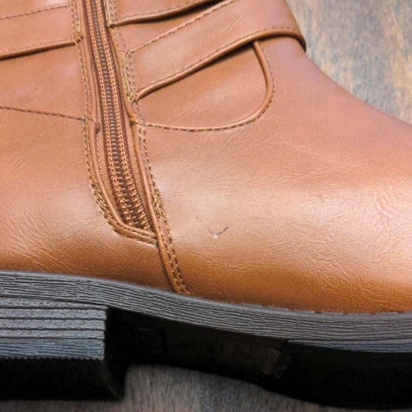 Elegant Tan Heeled Women's Boots - Picture 14 of 15